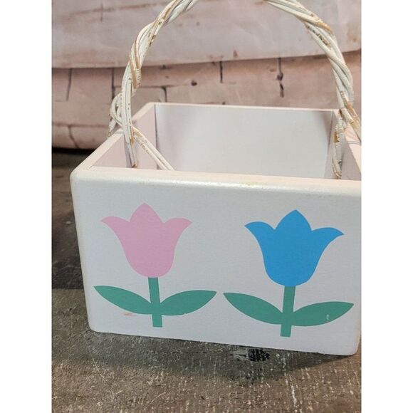 Easter wooden white floral basket AS IS Decor figure - Picture 7 of 9